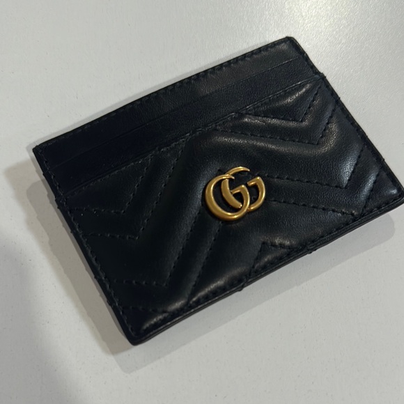 Gucci Black Leather Card Holder with Gold Logo - Picture 1 of 7